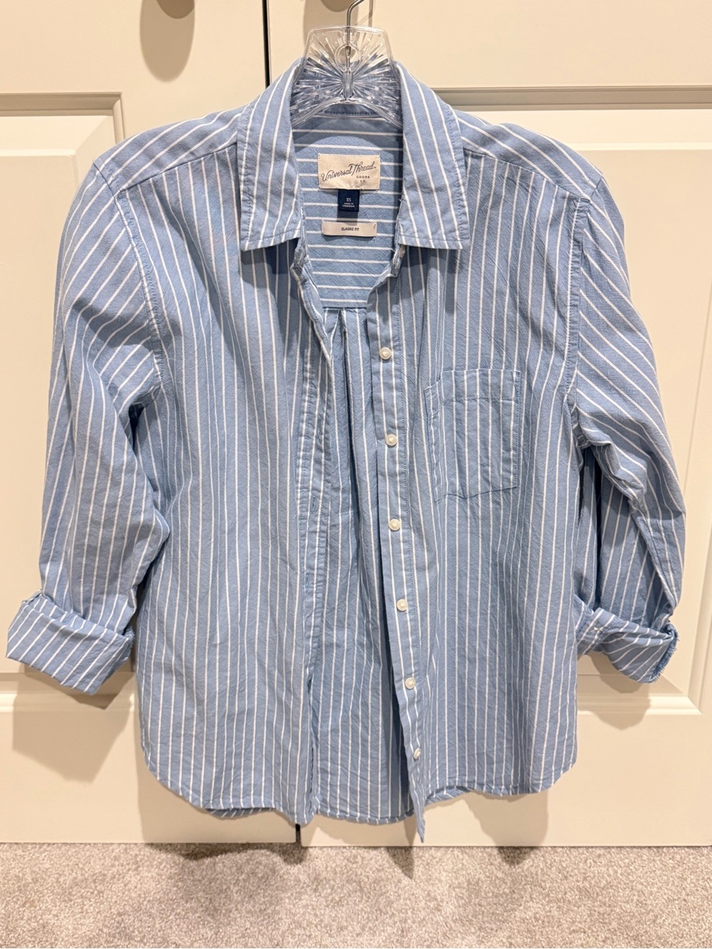 Universal Thread button up shirt